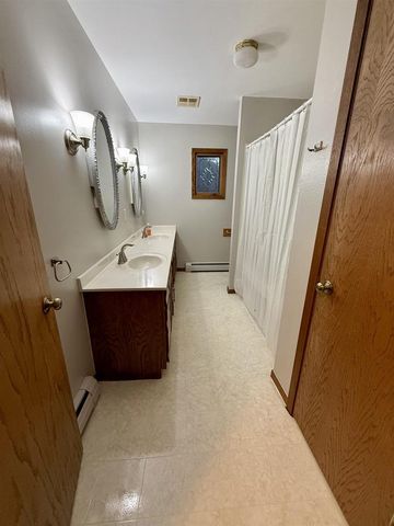 2716 E 3rd St, Superior, WI 54880