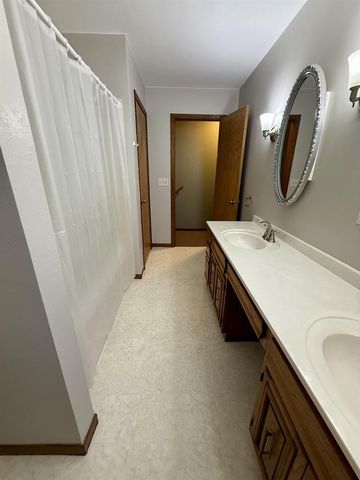 2716 E 3rd St, Superior, WI 54880