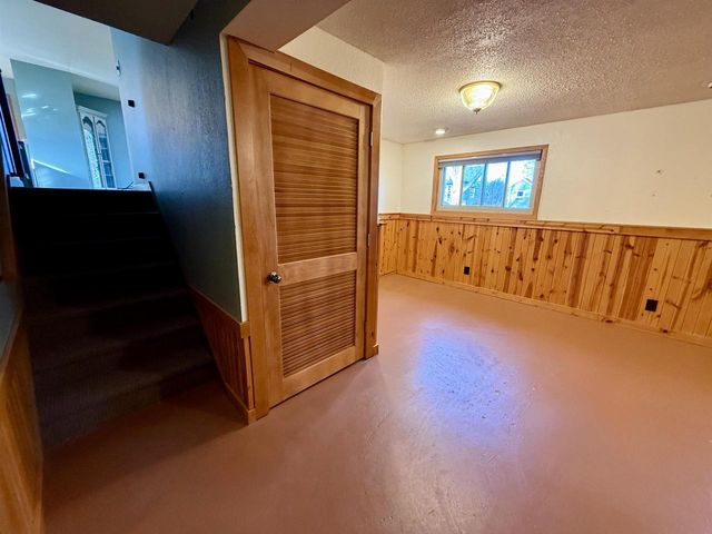 2716 E 3rd St, Superior, WI 54880