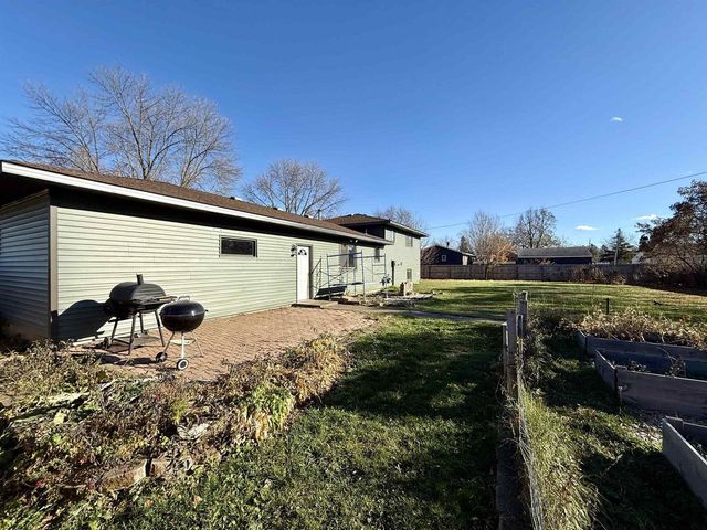 2716 E 3rd St, Superior, WI 54880
