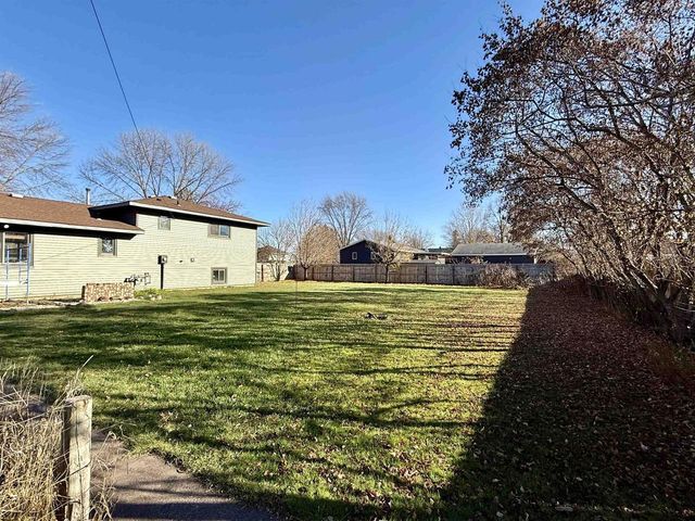 2716 E 3rd St, Superior, WI 54880