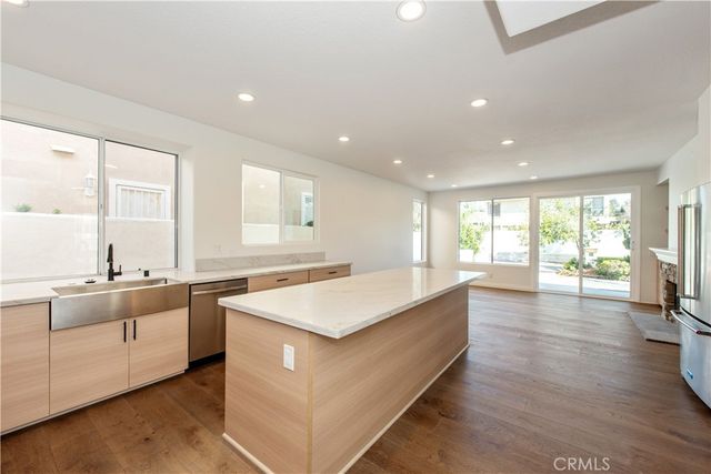 6 Broadleaf, Irvine, CA 92612