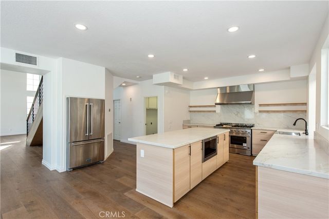 6 Broadleaf, Irvine, CA 92612