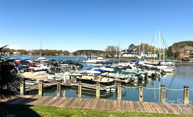 18695 Vineyard Point Lane, Cornelius, NC 28031