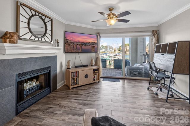 18695 Vineyard Point Lane, Cornelius, NC 28031