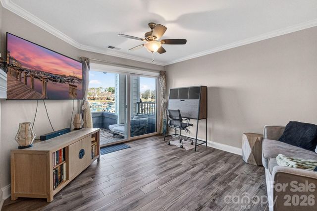 18695 Vineyard Point Lane, Cornelius, NC 28031