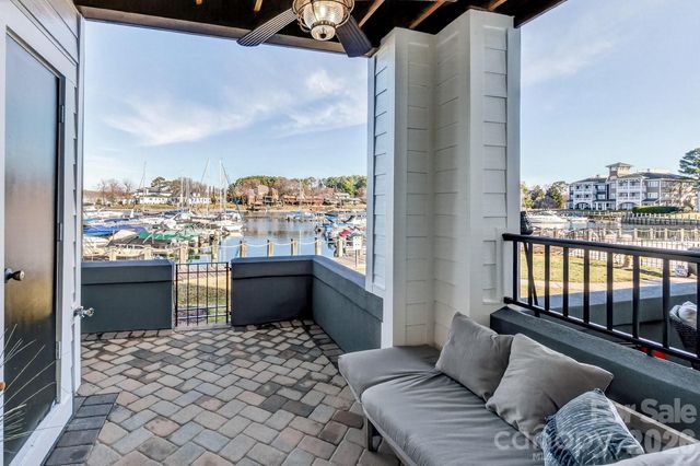 18695 Vineyard Point Lane, Cornelius, NC 28031