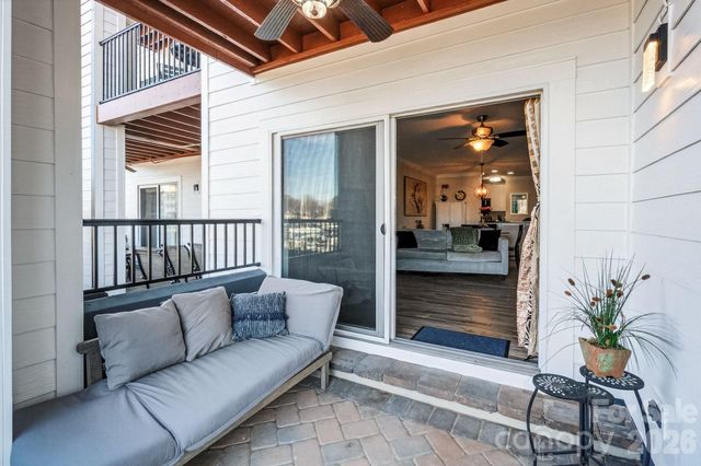 18695 Vineyard Point Lane, Cornelius, NC 28031