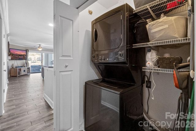 18695 Vineyard Point Lane, Cornelius, NC 28031