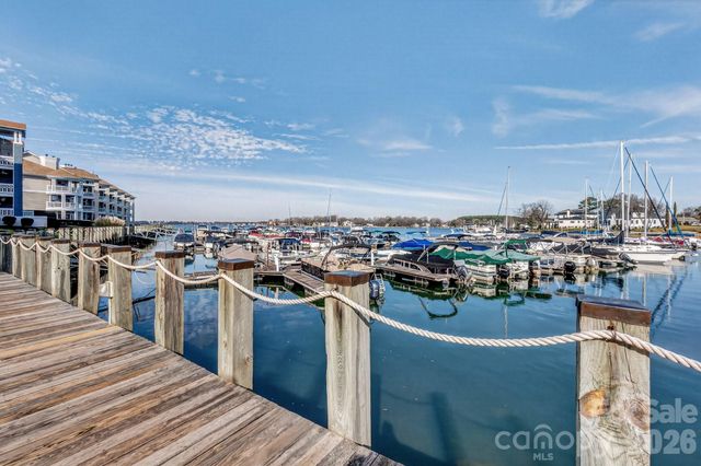 18695 Vineyard Point Lane, Cornelius, NC 28031