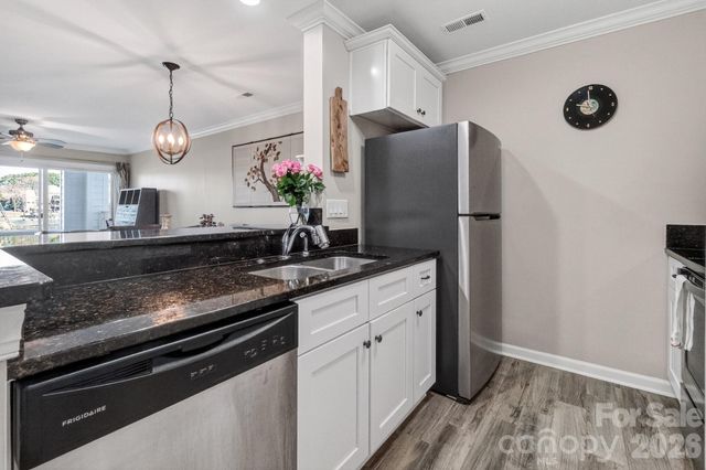 18695 Vineyard Point Lane, Cornelius, NC 28031