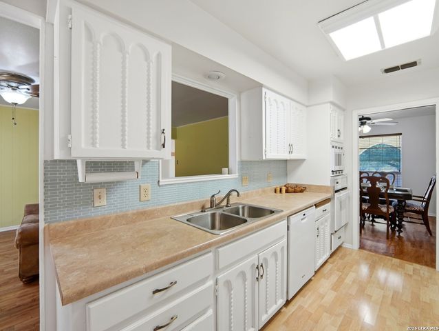 734 Balboa, Universal City, TX 78148