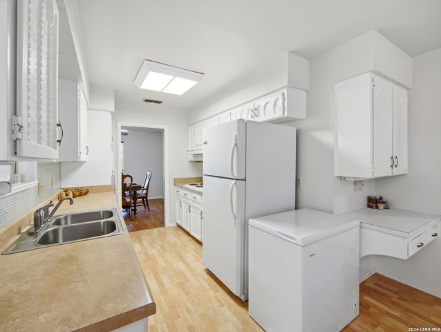 734 Balboa, Universal City, TX 78148