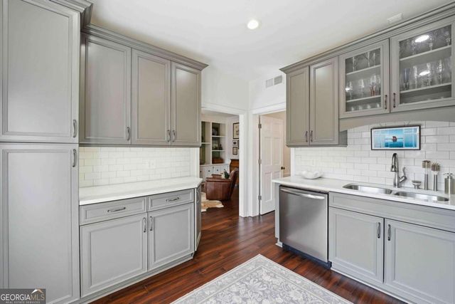 5 Prescott Walk NE, Atlanta, GA 30307