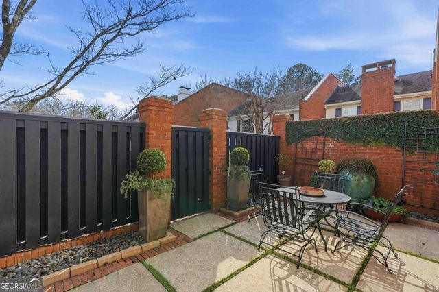 5 Prescott Walk NE, Atlanta, GA 30307