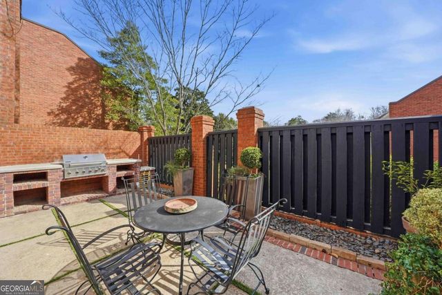 5 Prescott Walk NE, Atlanta, GA 30307