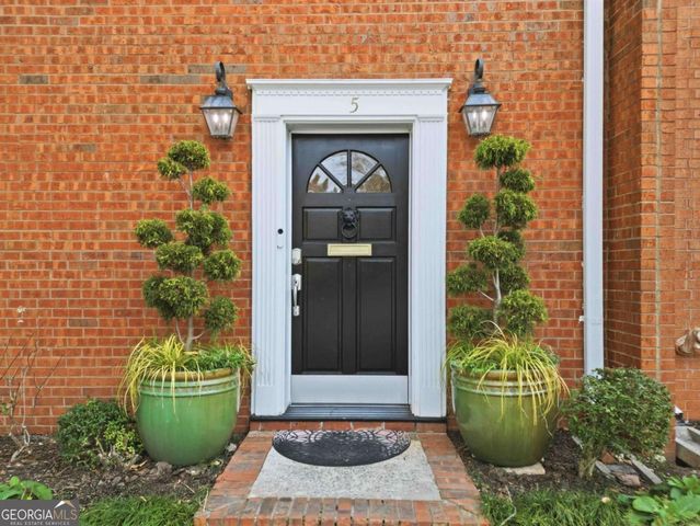 5 Prescott Walk NE, Atlanta, GA 30307