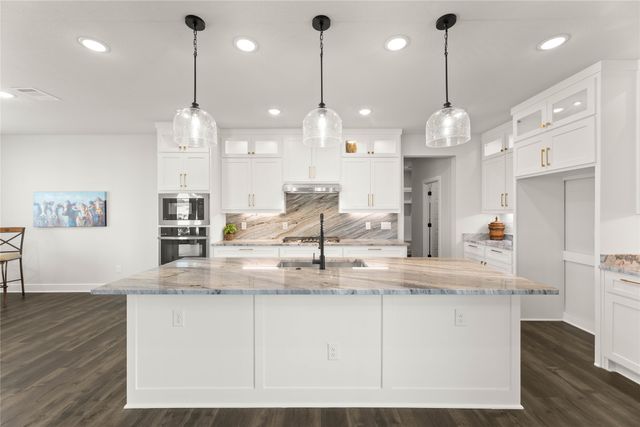 441 Collum View, Azle, TX 76020