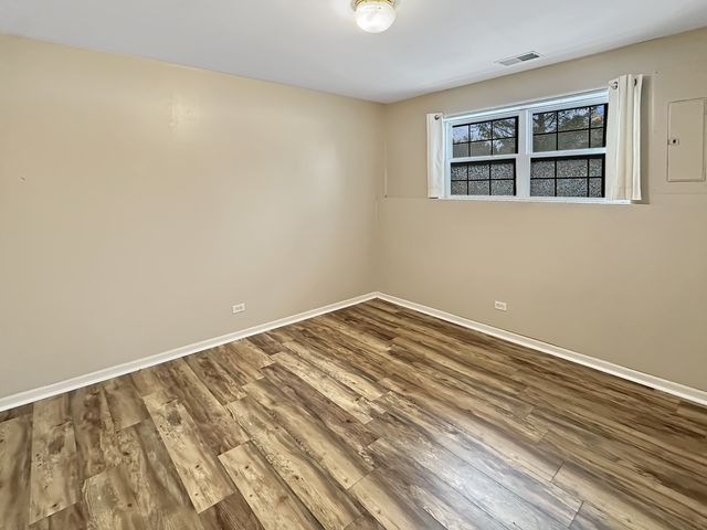 31782 N Pineview Boulevard, Lakemoor, IL 60051