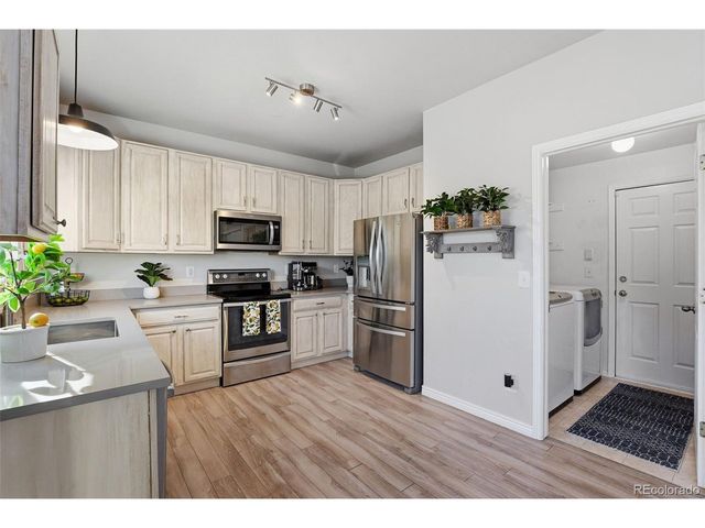 6800 W Remington Pl, Littleton, CO 80128