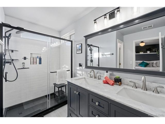 6800 W Remington Pl, Littleton, CO 80128