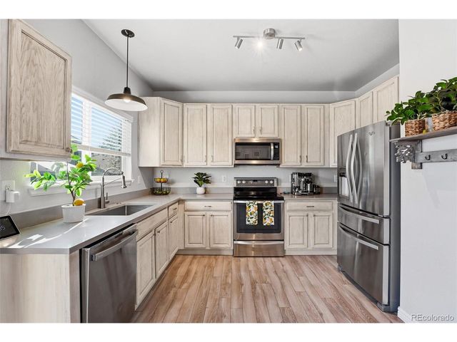 6800 W Remington Pl, Littleton, CO 80128