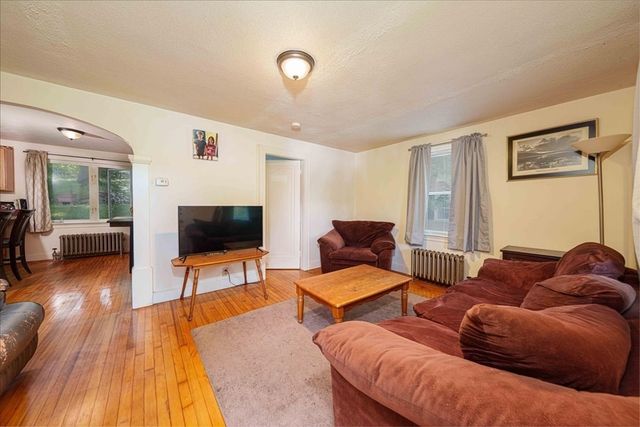 25 Marilyn Drive, Auburn, MA 01501