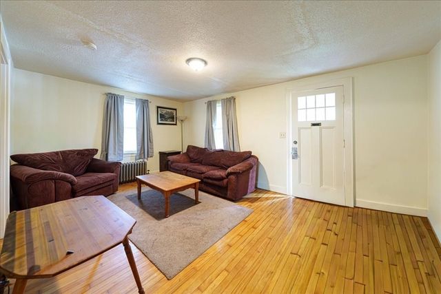 25 Marilyn Drive, Auburn, MA 01501