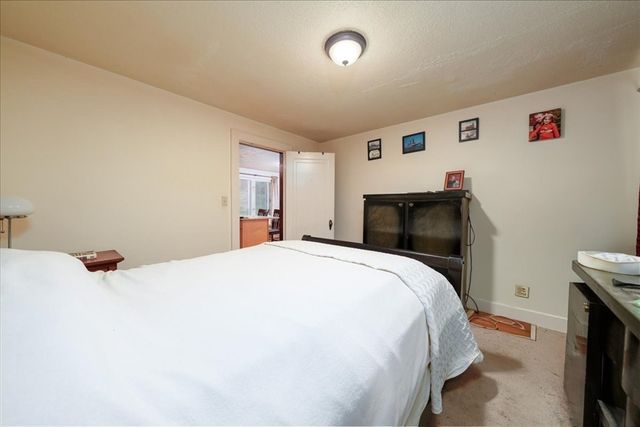 25 Marilyn Drive, Auburn, MA 01501