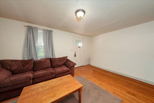 25 Marilyn Drive, Auburn, MA 01501