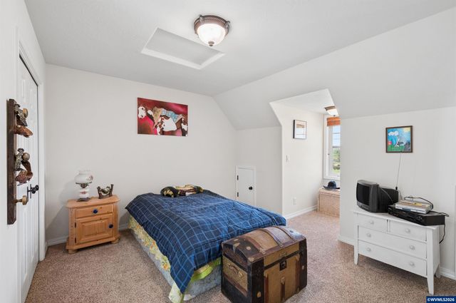 10124 Wiseacre NE Ln, Aurora, OR 97002