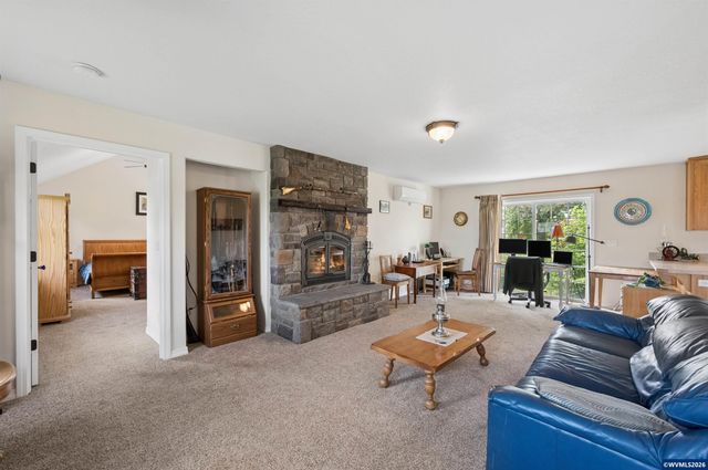10124 Wiseacre NE Ln, Aurora, OR 97002