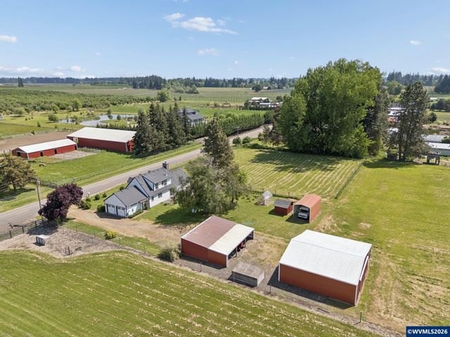 10124 Wiseacre NE Ln, Aurora, OR 97002