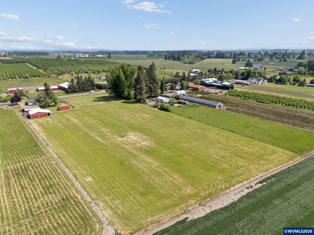 10124 Wiseacre NE Ln, Aurora, OR 97002