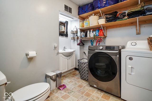 209 N Plum Street, Fairland, IN 46126