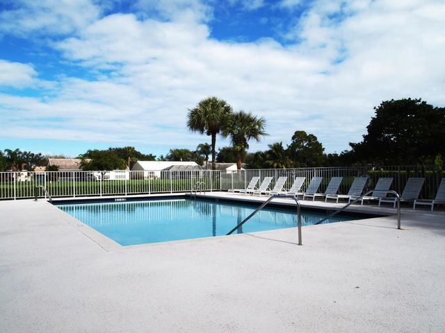 1710 Park Tree Place, Delray Beach, FL 33445