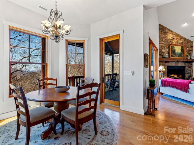 130 Cross Vine Drive, Tuckasegee, NC 28783