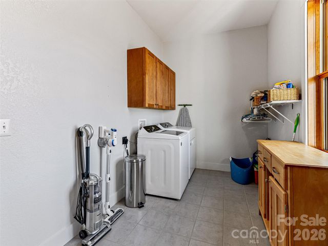 130 Cross Vine Drive, Tuckasegee, NC 28783