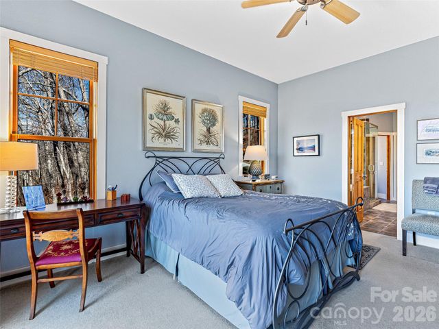 130 Cross Vine Drive, Tuckasegee, NC 28783