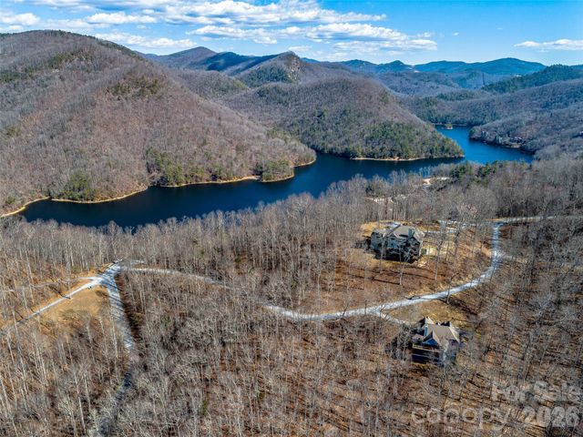130 Cross Vine Drive, Tuckasegee, NC 28783