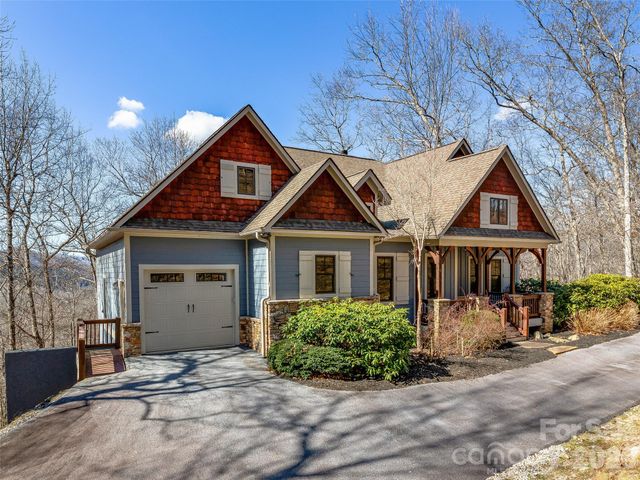 130 Cross Vine Drive, Tuckasegee, NC 28783