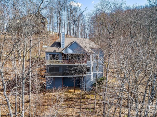 130 Cross Vine Drive, Tuckasegee, NC 28783