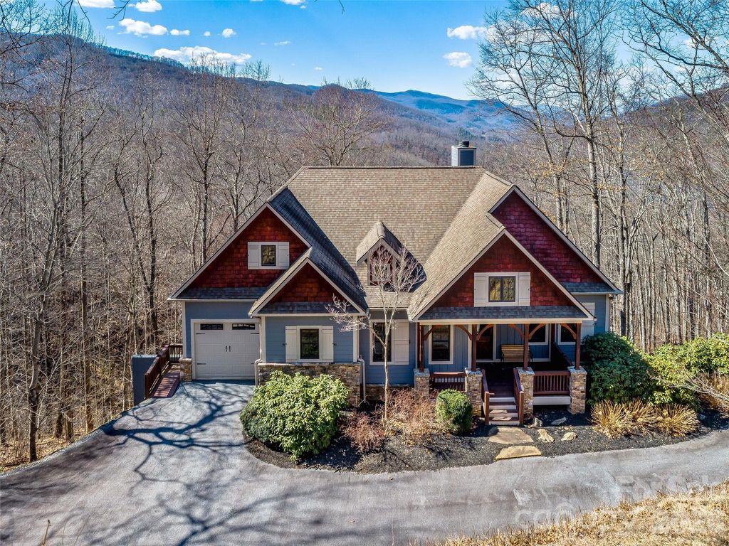 130 Cross Vine Drive, Tuckasegee, NC 28783