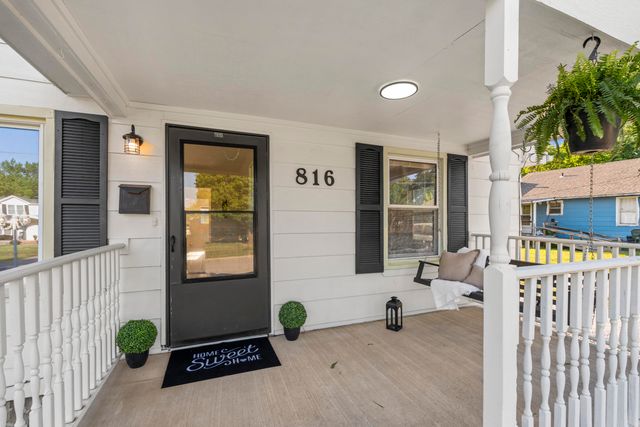 816 S College Street, Nevada, MO 64772