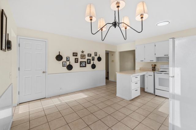 816 S College Street, Nevada, MO 64772