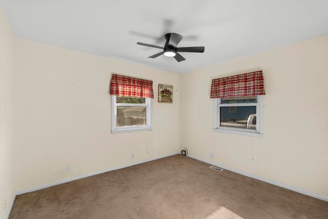 816 S College Street, Nevada, MO 64772