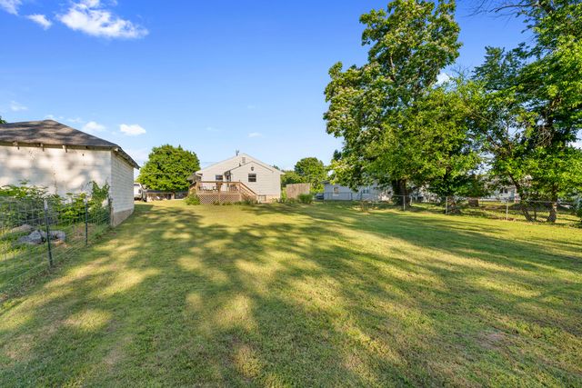 816 S College Street, Nevada, MO 64772