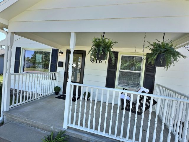 816 S College Street, Nevada, MO 64772