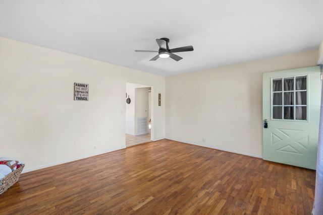 816 S College Street, Nevada, MO 64772