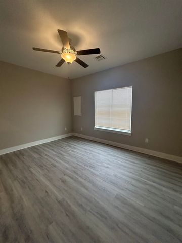 12817 E Blake St, Wichita, KS 67230